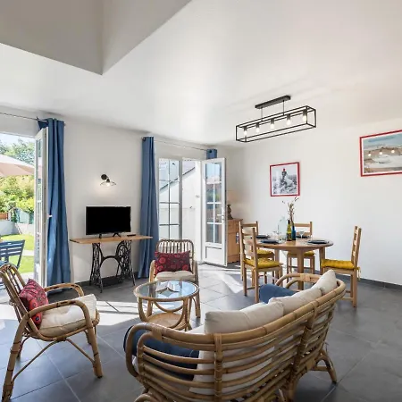 Holiday home Bretagne By Interhome Carnac